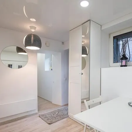 Kepezinski Centre Apartments Каунас Экстерьер фото