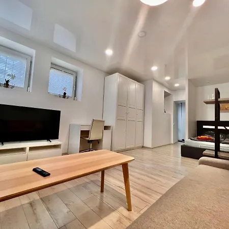 Kepezinski Centre Apartments Каунас Экстерьер фото